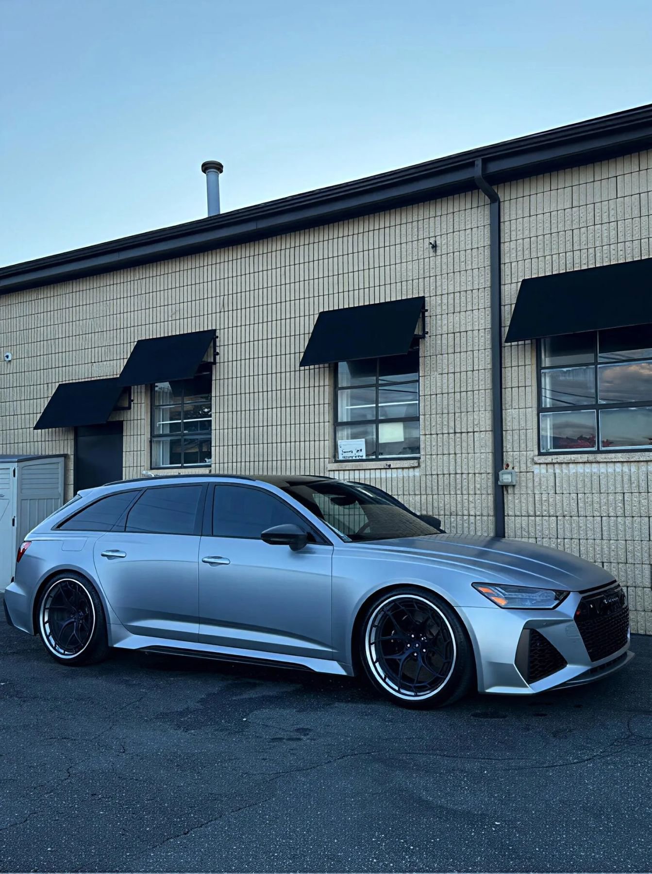 Used 2024 Audi RS 6 performance image 44