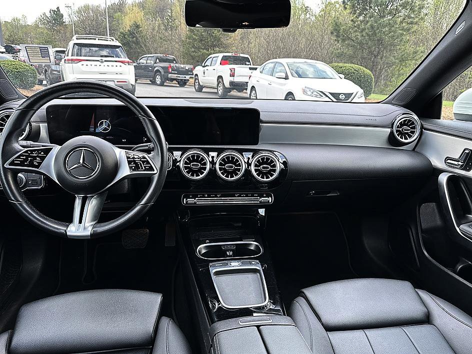 Used 2025 Mercedes-Benz CLA 250 4MATIC image 18