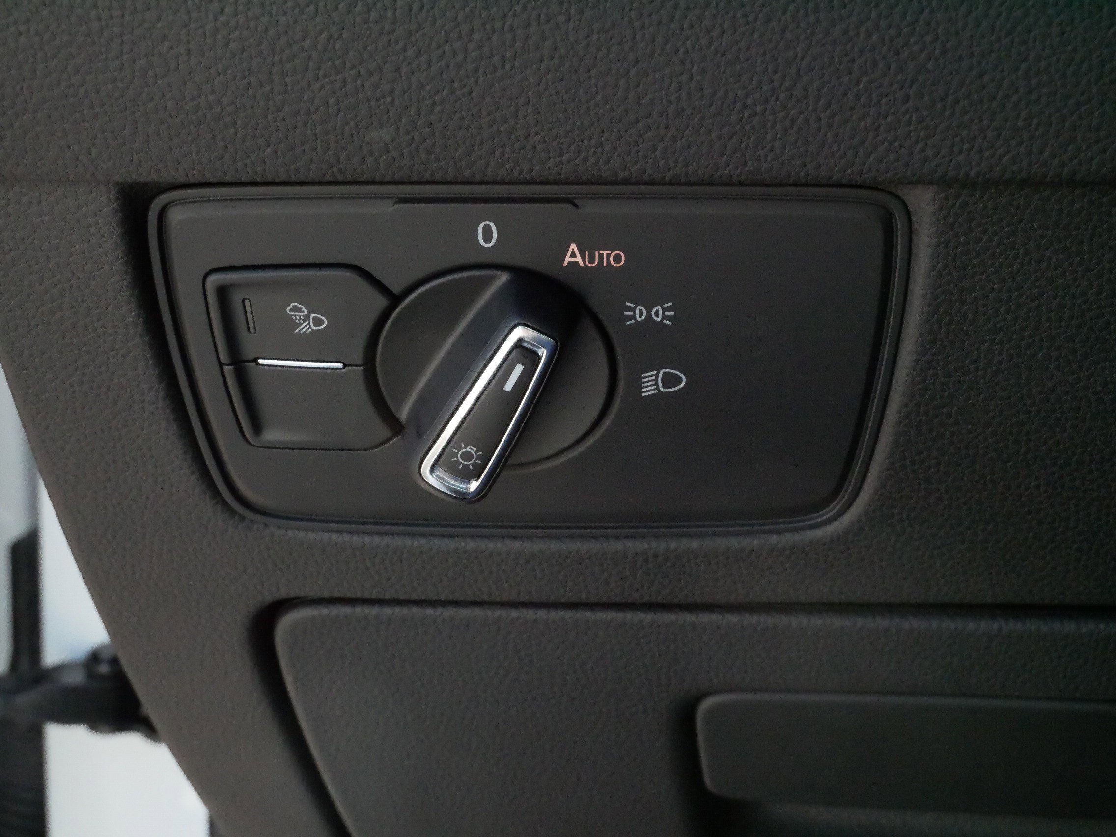 Certified 2023 Volkswagen Arteon SEL Premium image 27