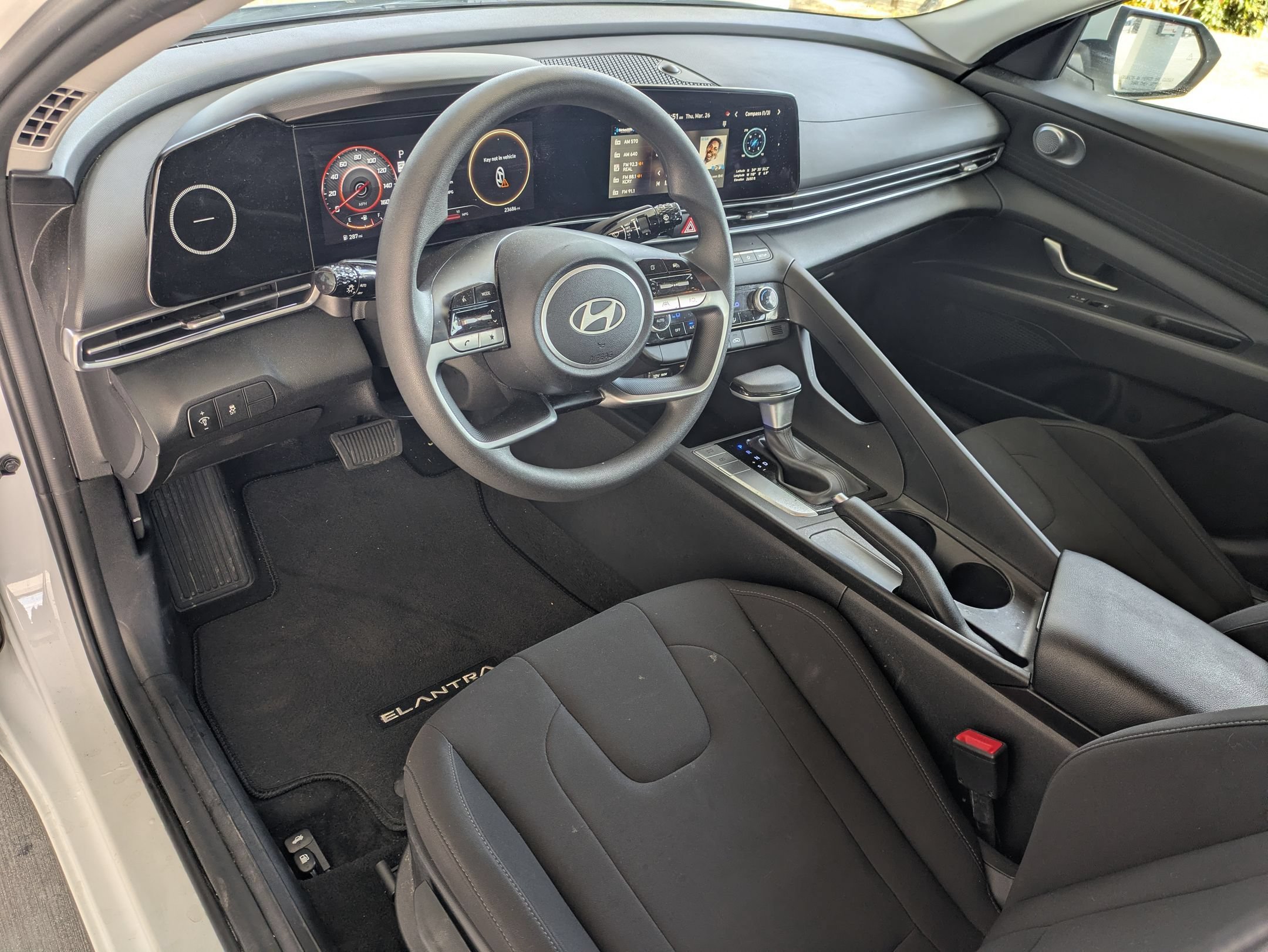 Used 2024 Hyundai Elantra SEL FWD image 38