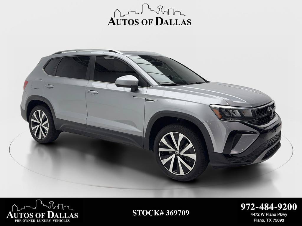 Used 2023 Volkswagen Taos SE w/ Panoramic Sunroof Package