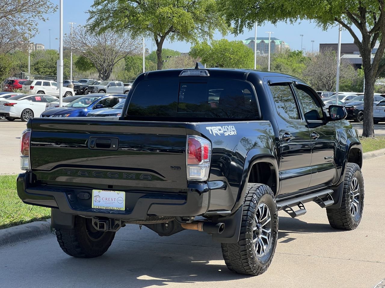 Used 2023 Toyota Tacoma TRD Sport w/ TRD Premium Sport Package image 4