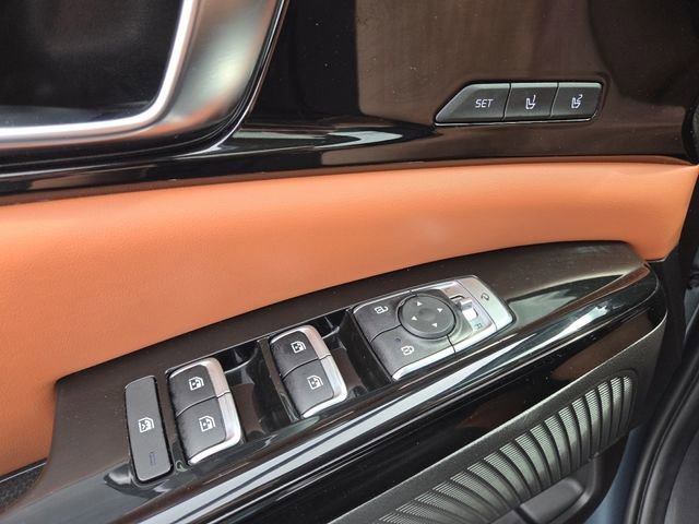 Used 2024 Kia Carnival SX Prestige image 9