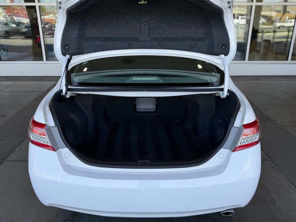 Used 2011 Toyota Camry XLE w/ XLE Extra-Value Pkg #2 image 15