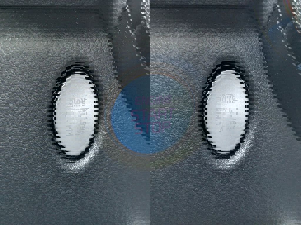 Used 2025 Kia Carnival SX Prestige image 29