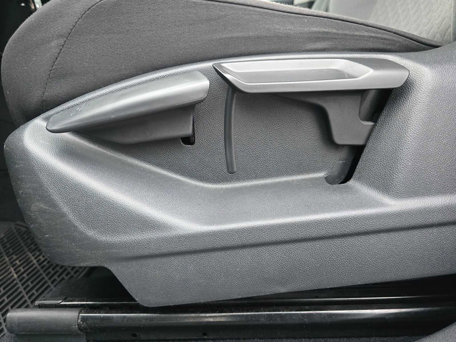 Used 2021 Volkswagen Tiguan S image 23