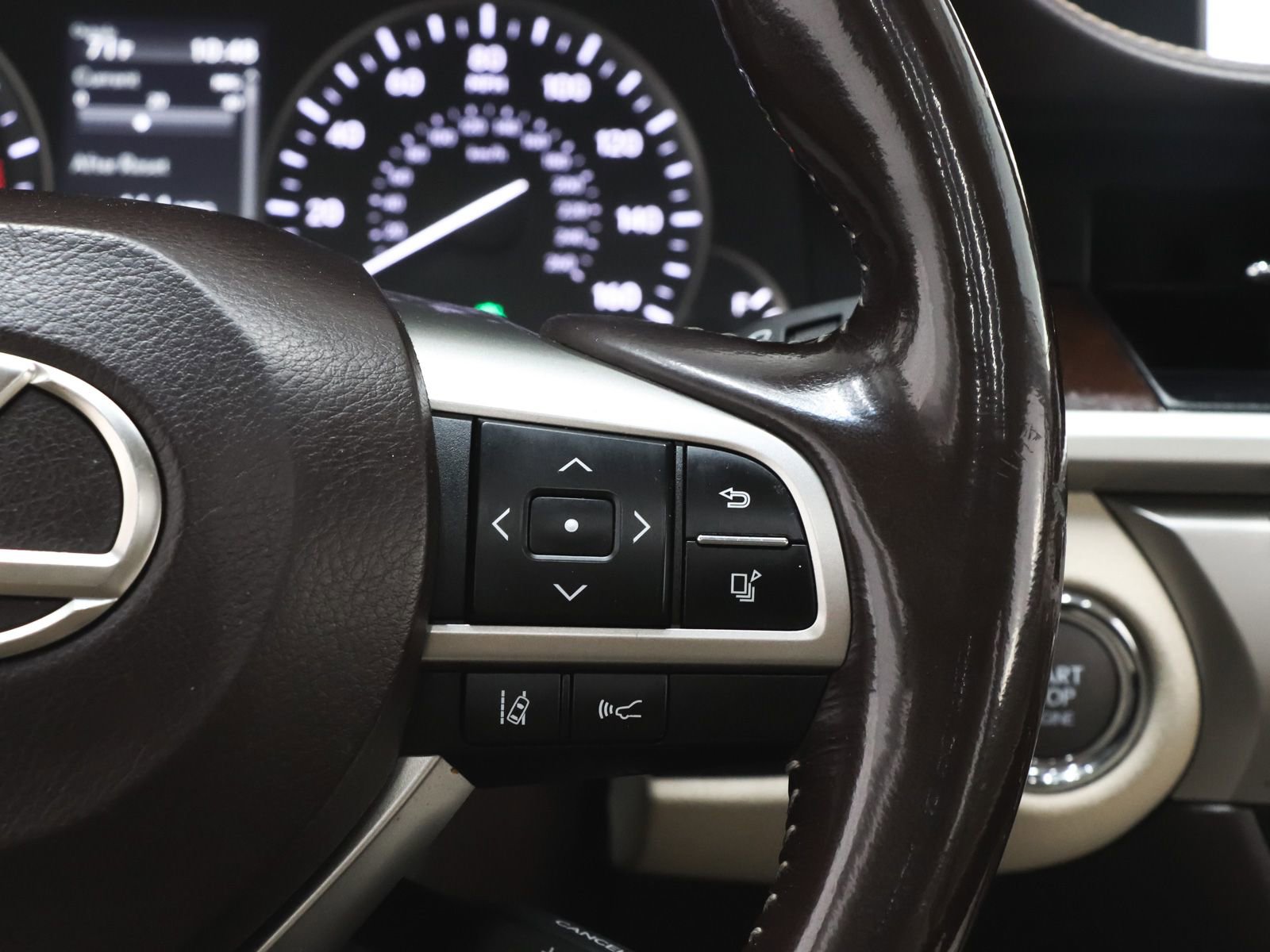 Used 2016 Lexus ES 350 w/ Luxury Package w/Wood Trim image 33