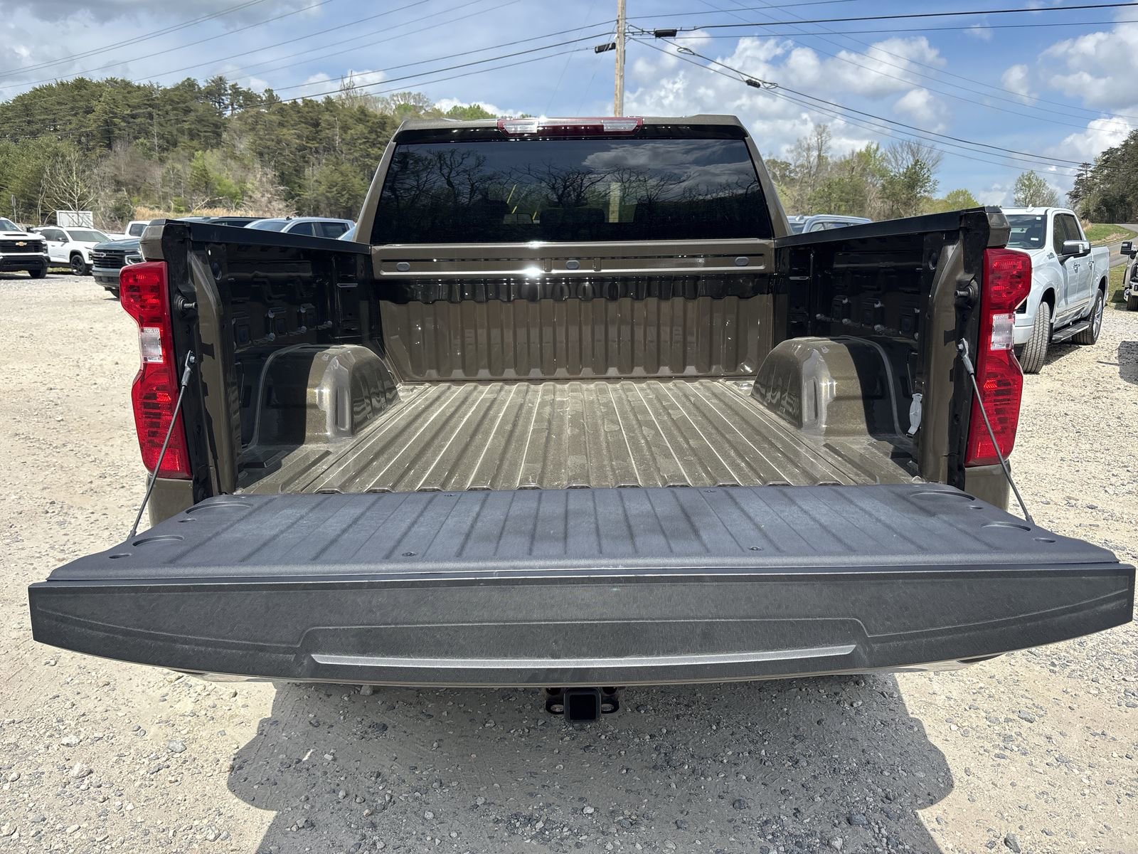 Used 2023 Chevrolet Silverado 1500 LT AWD/4WD image 25