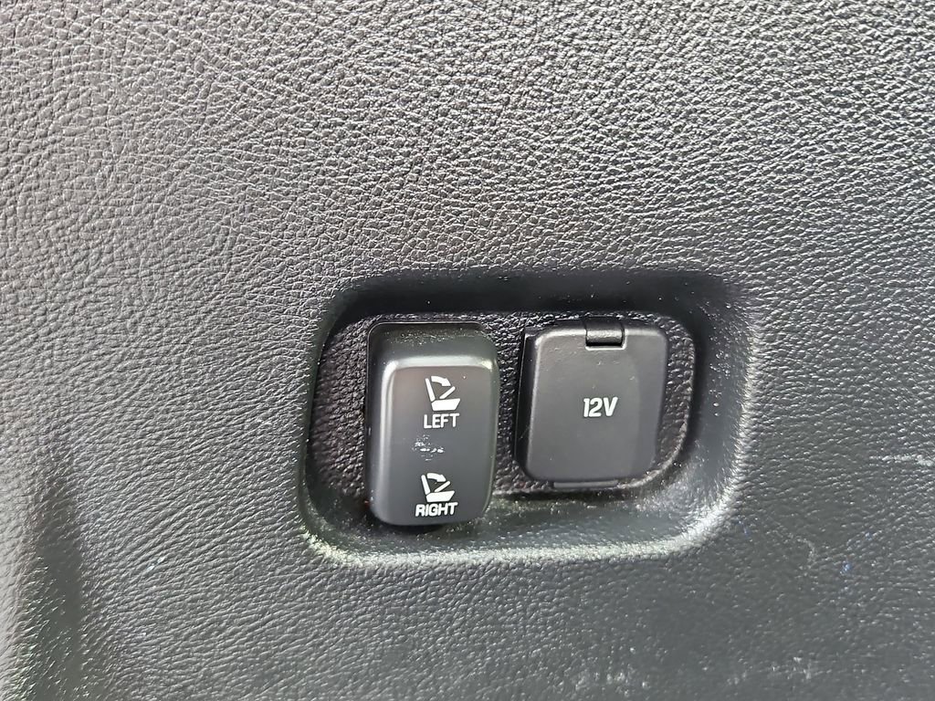 Used 2020 Ford Edge ST w/ Cold Weather Package AWD/4WD image 34