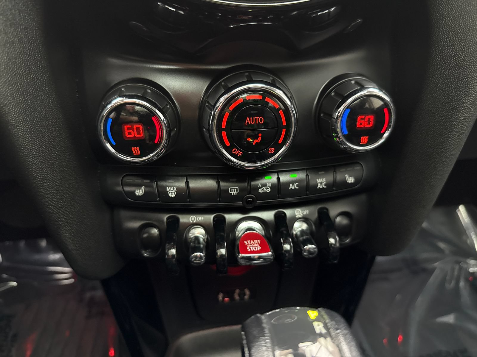 Used 2015 MINI Cooper S FWD image 25