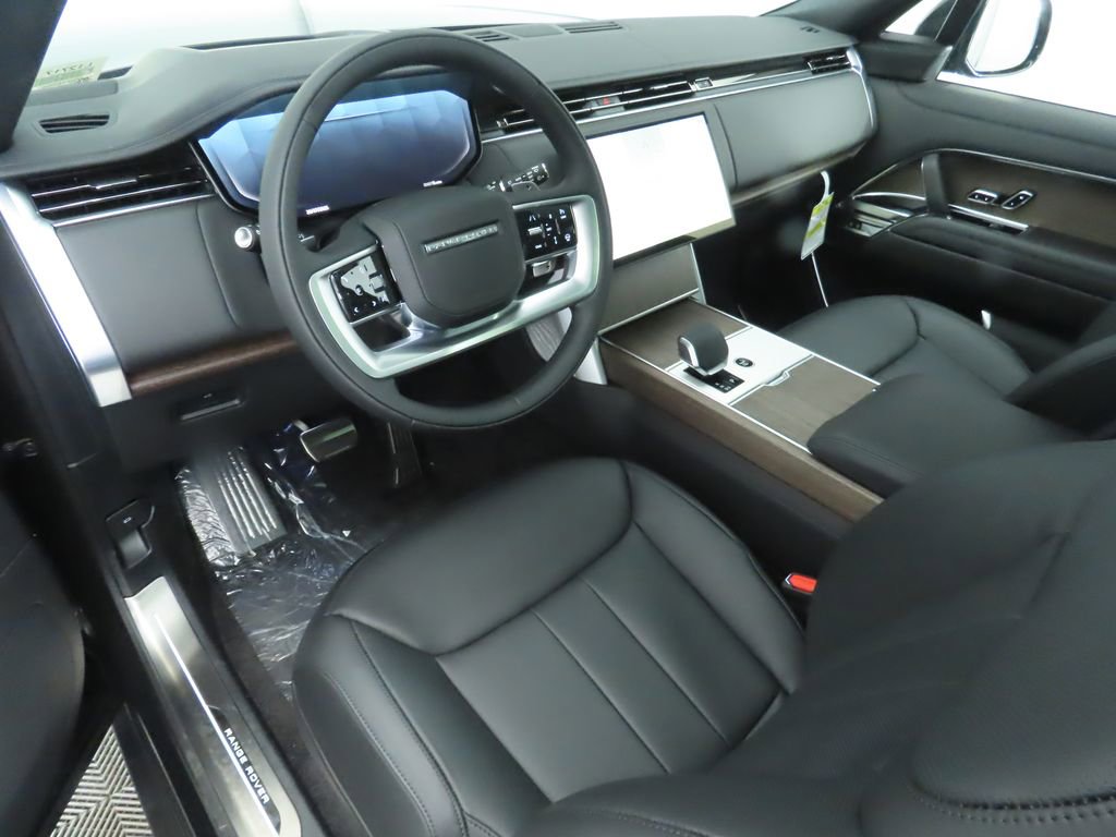New 2025 Land Rover Range Rover Long Wheelbase SE image 9