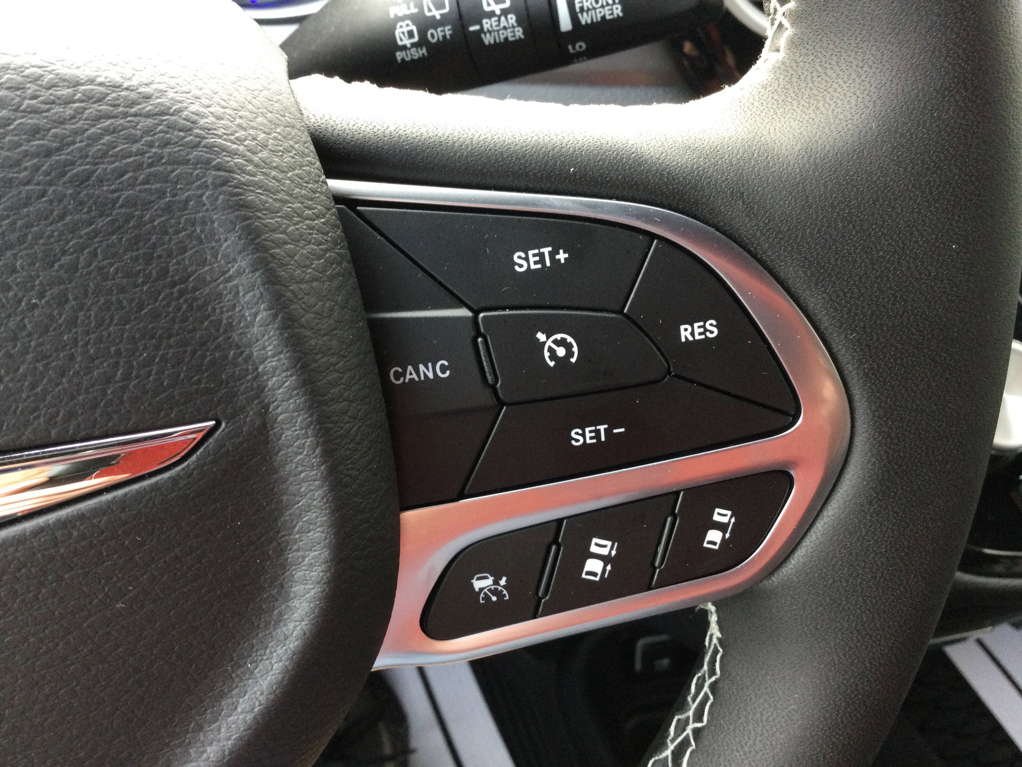 New 2025 Chrysler Pacifica Select image 15