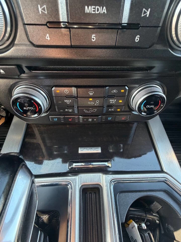 Used 2017 Ford F150 Platinum w/ Equipment Group 701A Luxury image 23