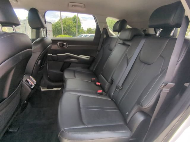 Used 2024 Kia Sorento S FWD image 16