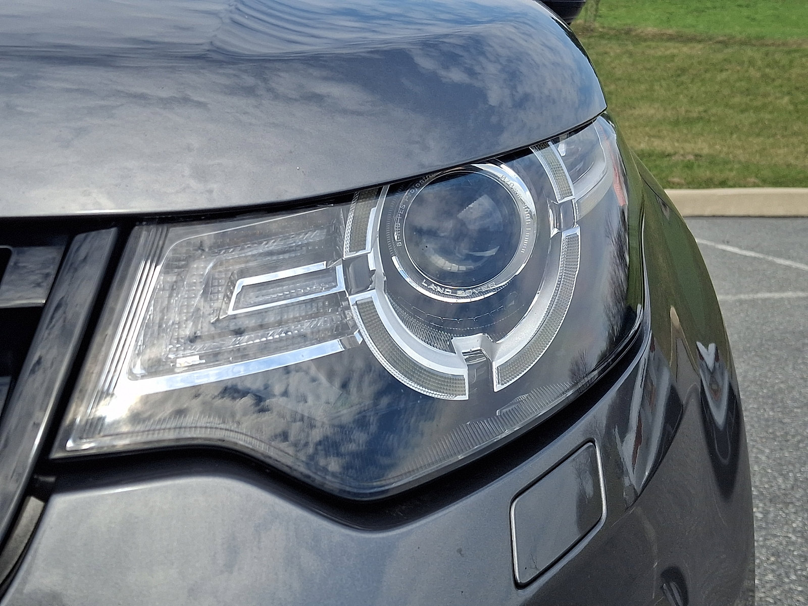 Used 2018 Land Rover Discovery Sport HSE image 9