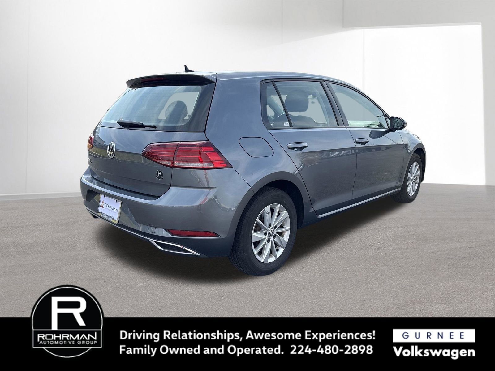 Used 2019 Volkswagen Golf S image 8