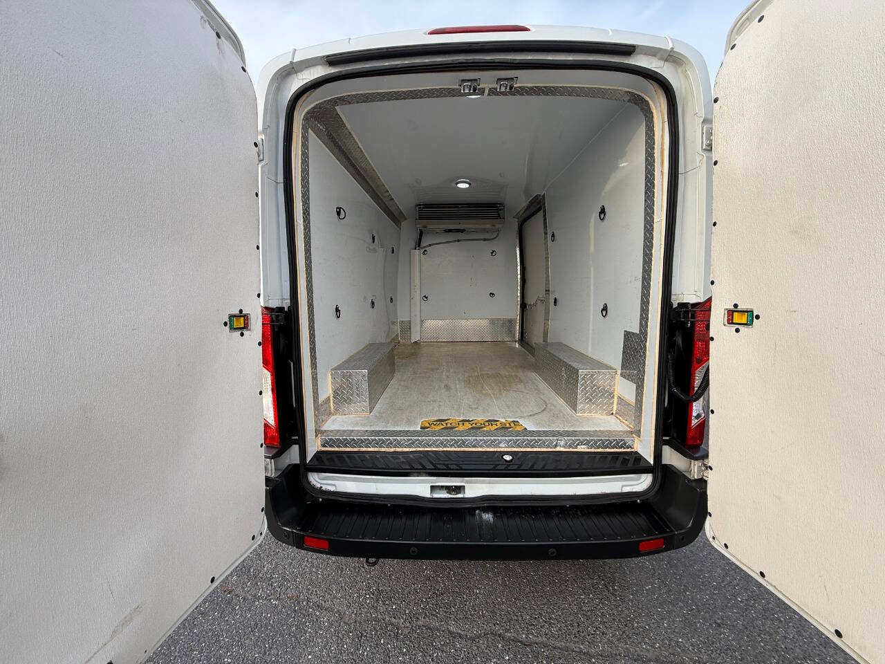 Used 2017 Ford Transit 250 148 Medium Roof image 9
