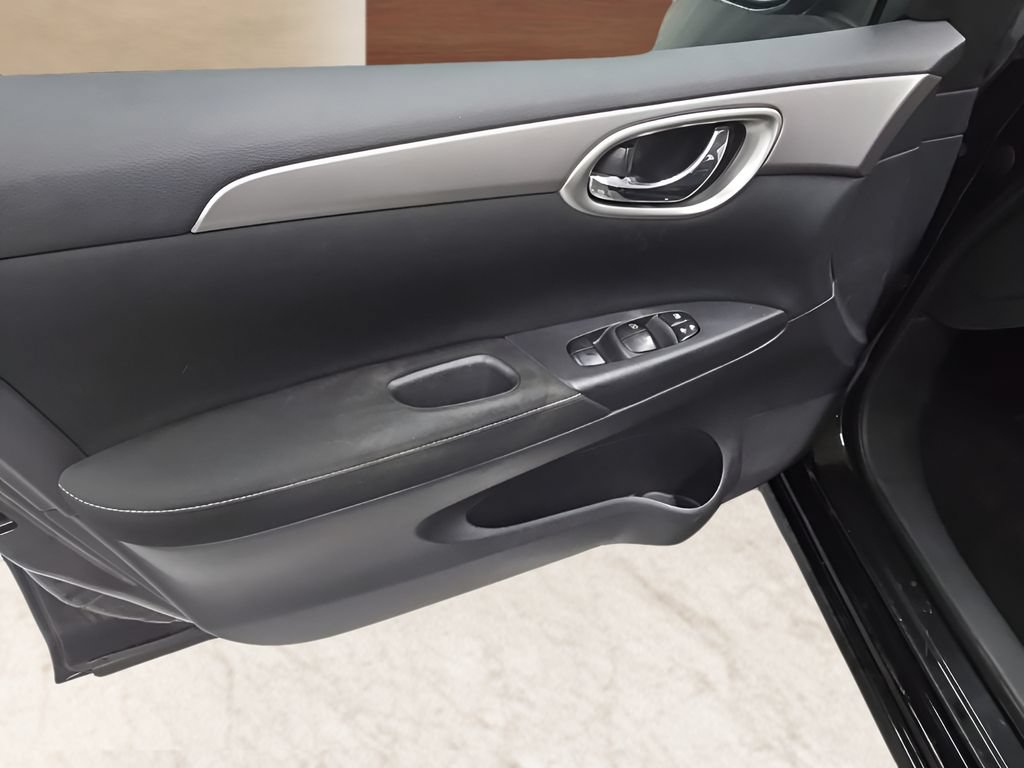 Used 2015 Nissan Sentra S FWD image 11