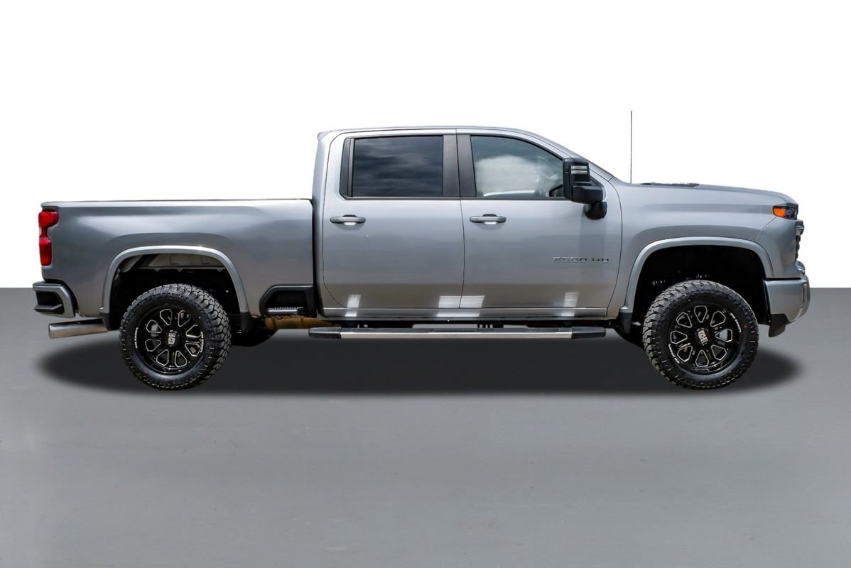 Used 2025 Chevrolet Silverado 2500 LT w/ Convenience Package image 6