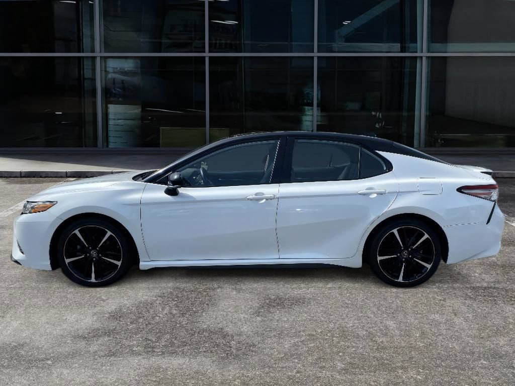 Used 2019 Toyota Camry XSE FWD image 6