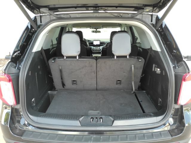 Used 2023 Ford Explorer XLT w/ Equipment Group 202A RWD image 25