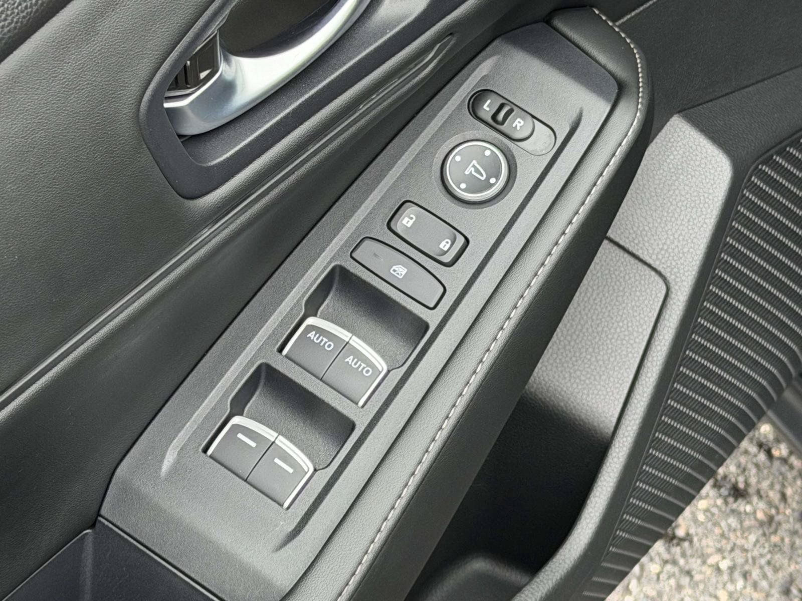 Certified 2025 Honda Accord Sport image 7