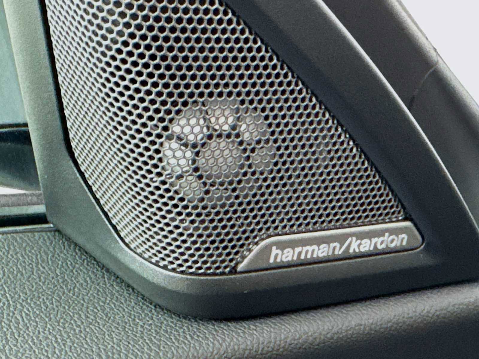 Used 2026 BMW M2 w/ Lighting Package image 19