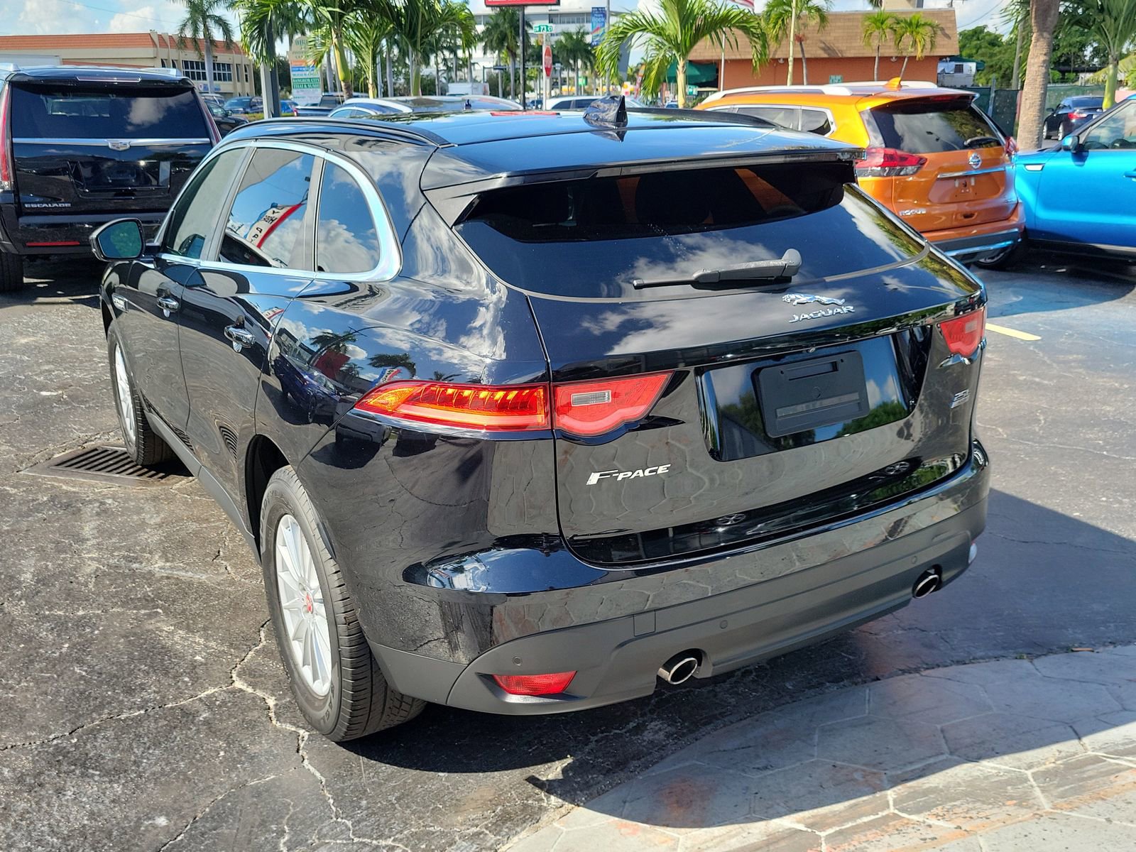 Used 2019 Jaguar F-PACE Prestige AWD/4WD image 6