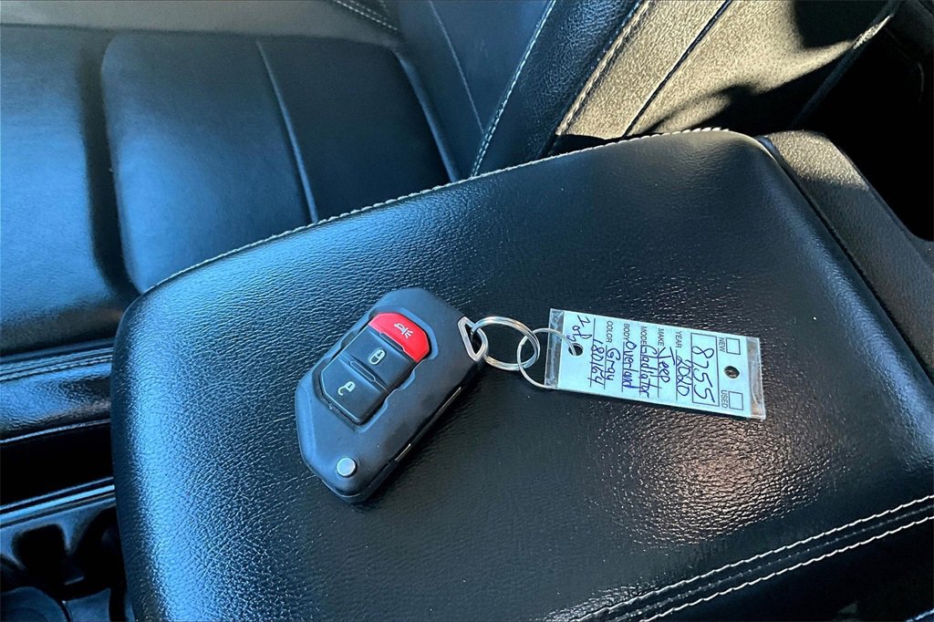 Used 2020 Jeep Gladiator Overland w/ LED Lighting Group image 30