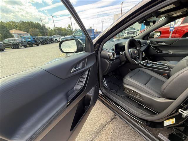 New 2026 Chevrolet Equinox LT w/ Convenience Package II image 11