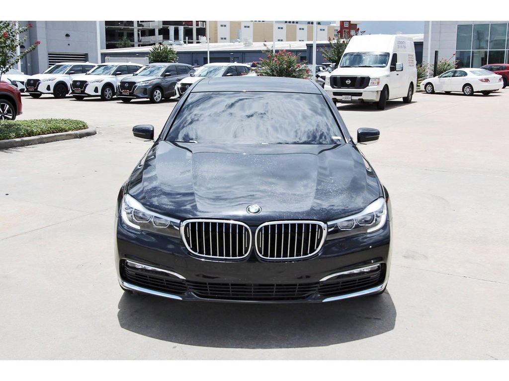Used 2017 BMW 740i xDrive AWD/4WD image 2
