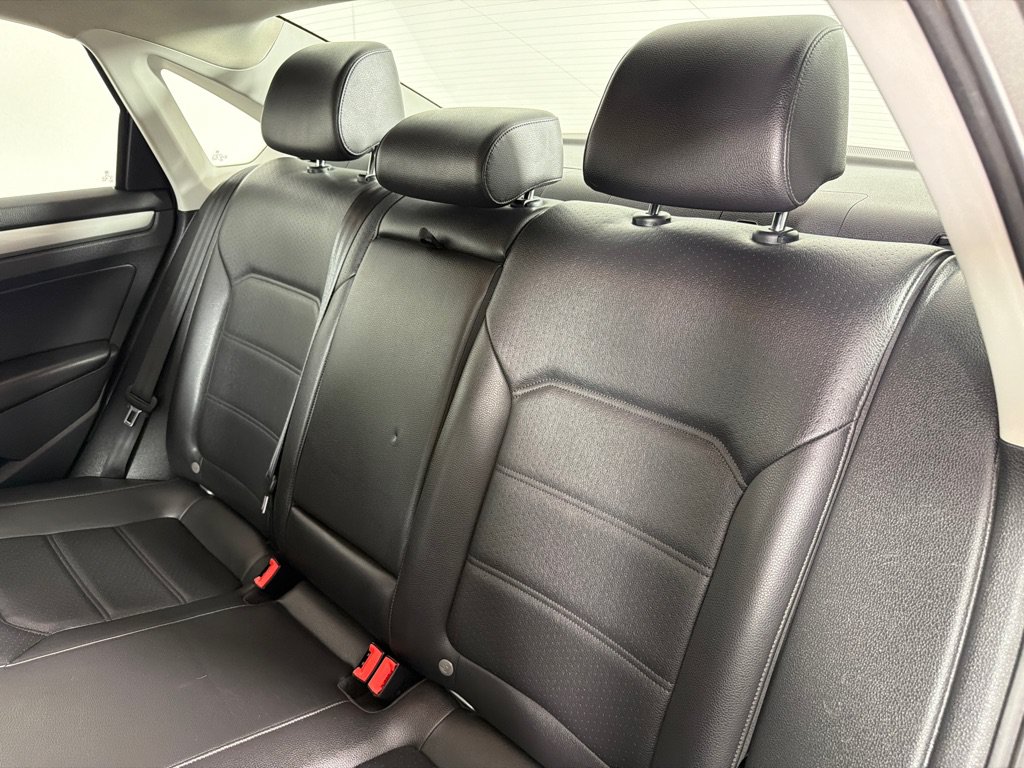 Used 2014 Volkswagen Passat 1.8T Wolfsburg Edition FWD image 18