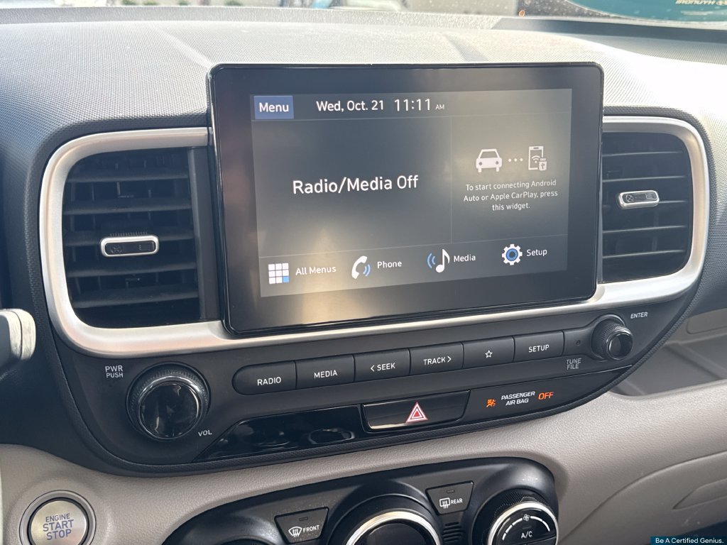 Certified 2025 Hyundai Venue SEL FWD image 60