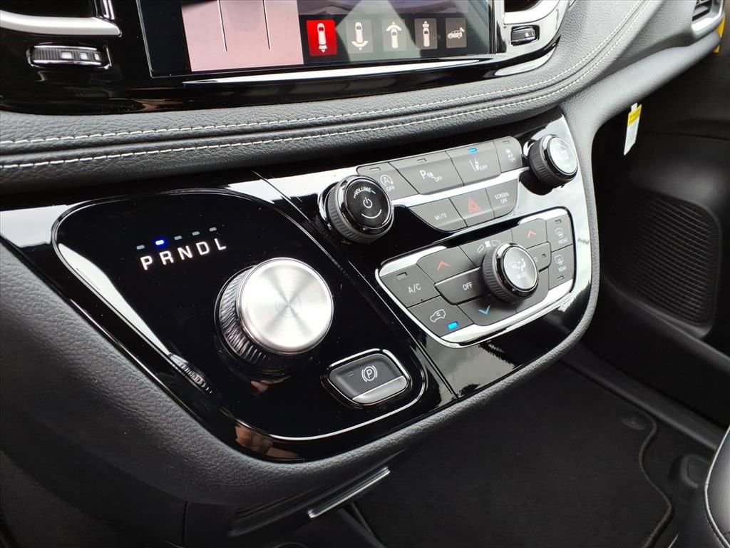 New 2026 Chrysler Pacifica Select image 24