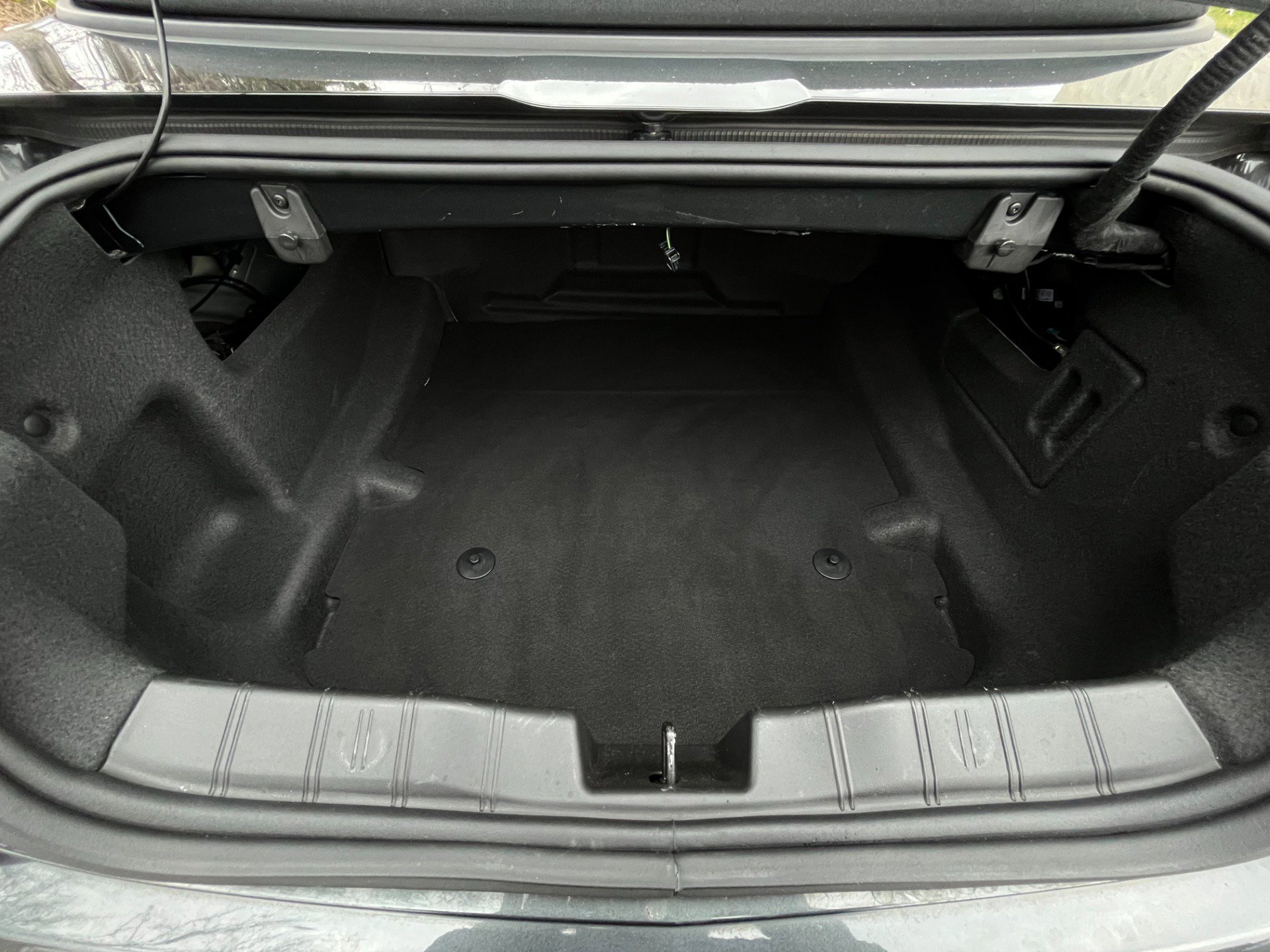 Used 2018 Chevrolet Camaro SS image 23