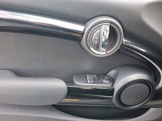 Used 2016 MINI Cooper S image 16