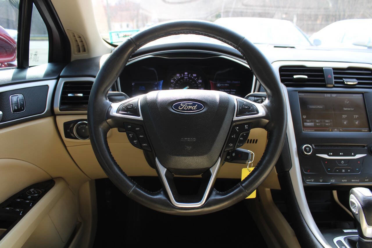 Used 2014 Ford Fusion SE w/ Equipment Group 202A image 38