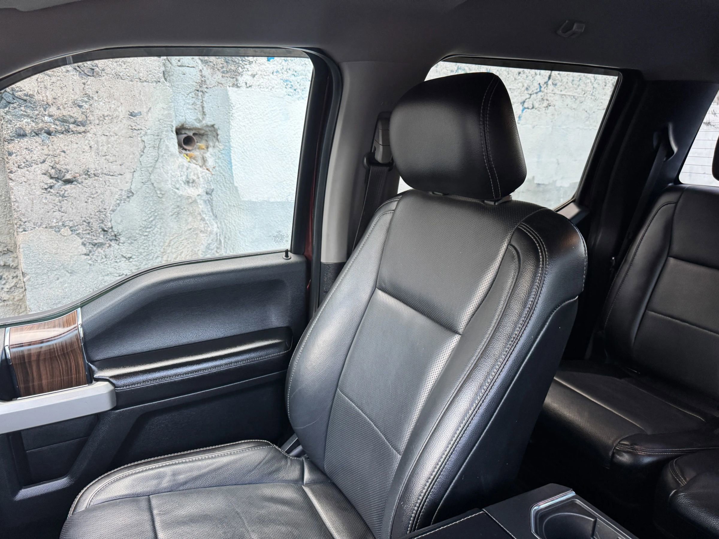 Used 2017 Ford F150 Lariat w/ Equipment Group 501A Mid image 15