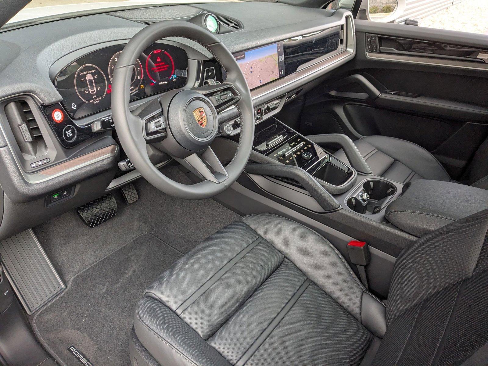 New 2026 Porsche Cayenne Coupe image 4