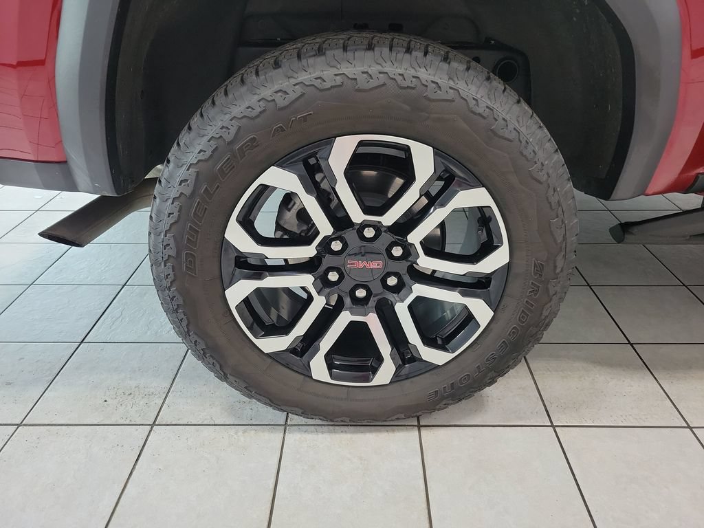 Used 2025 GMC Canyon AT4 w/ Nightfall Edition AWD/4WD image 42