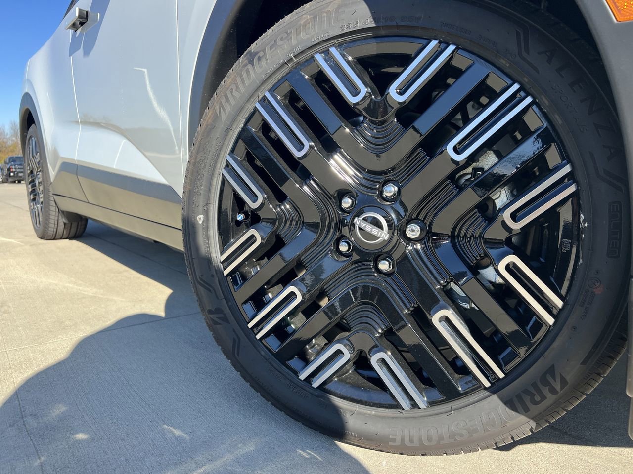 New 2026 Nissan Leaf Platinum+ w/ Cargo Package (Platinum+) image 8