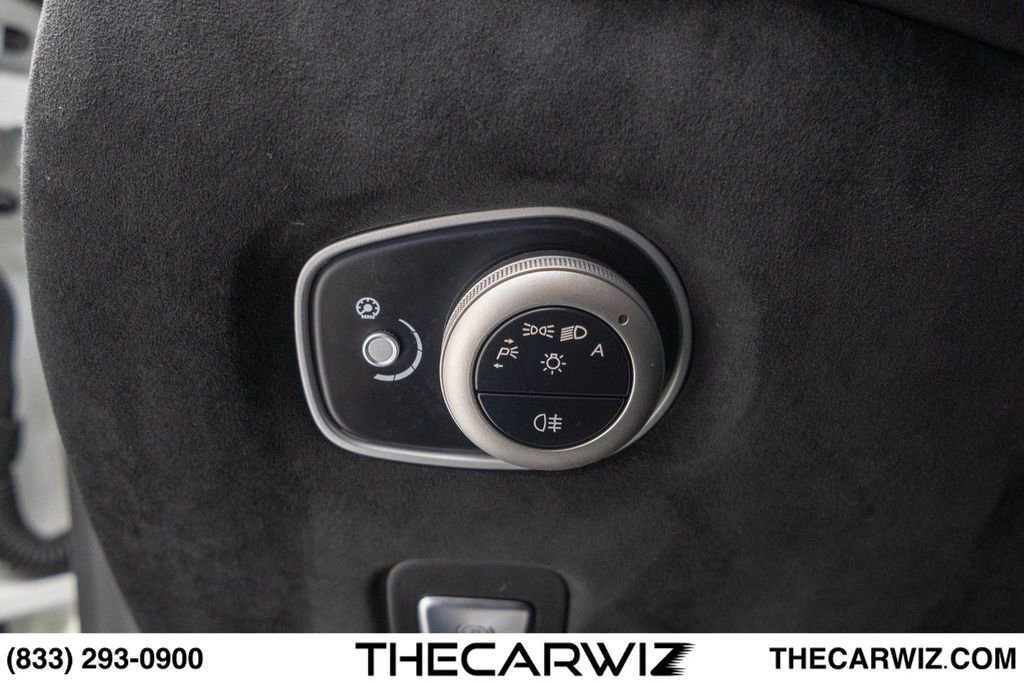 Used 2019 Aston Martin V8 Vantage Coupe RWD image 59