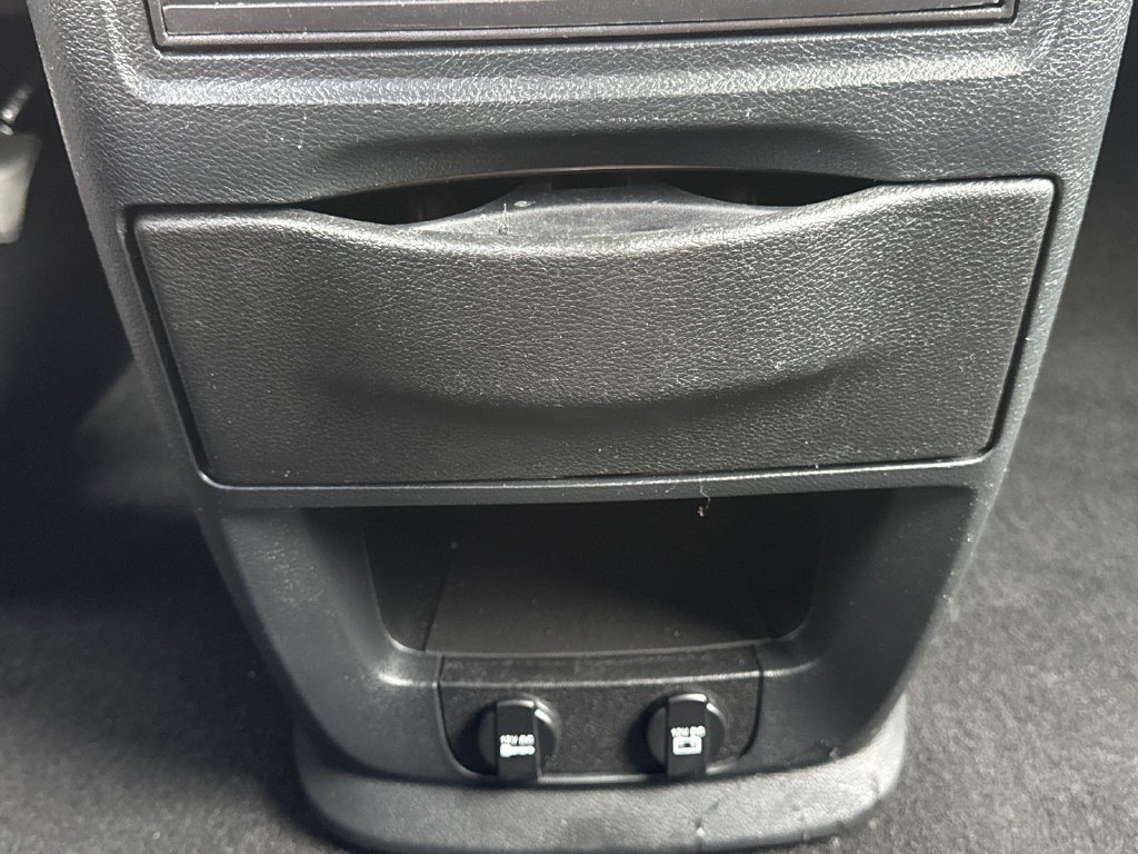 Used 2018 Dodge Grand Caravan SE FWD image 30