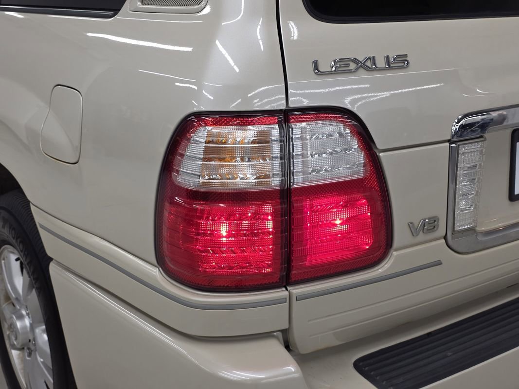 Used 2004 Lexus LX 470 4WD image 48