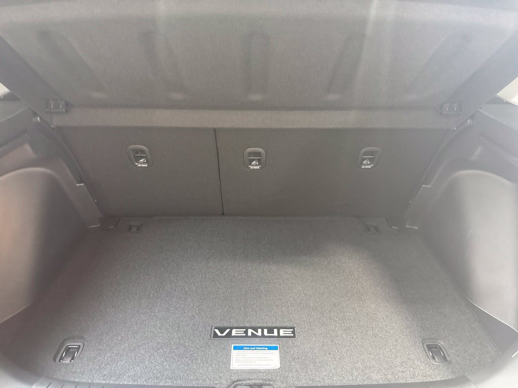 New 2026 Hyundai Venue SEL FWD image 9