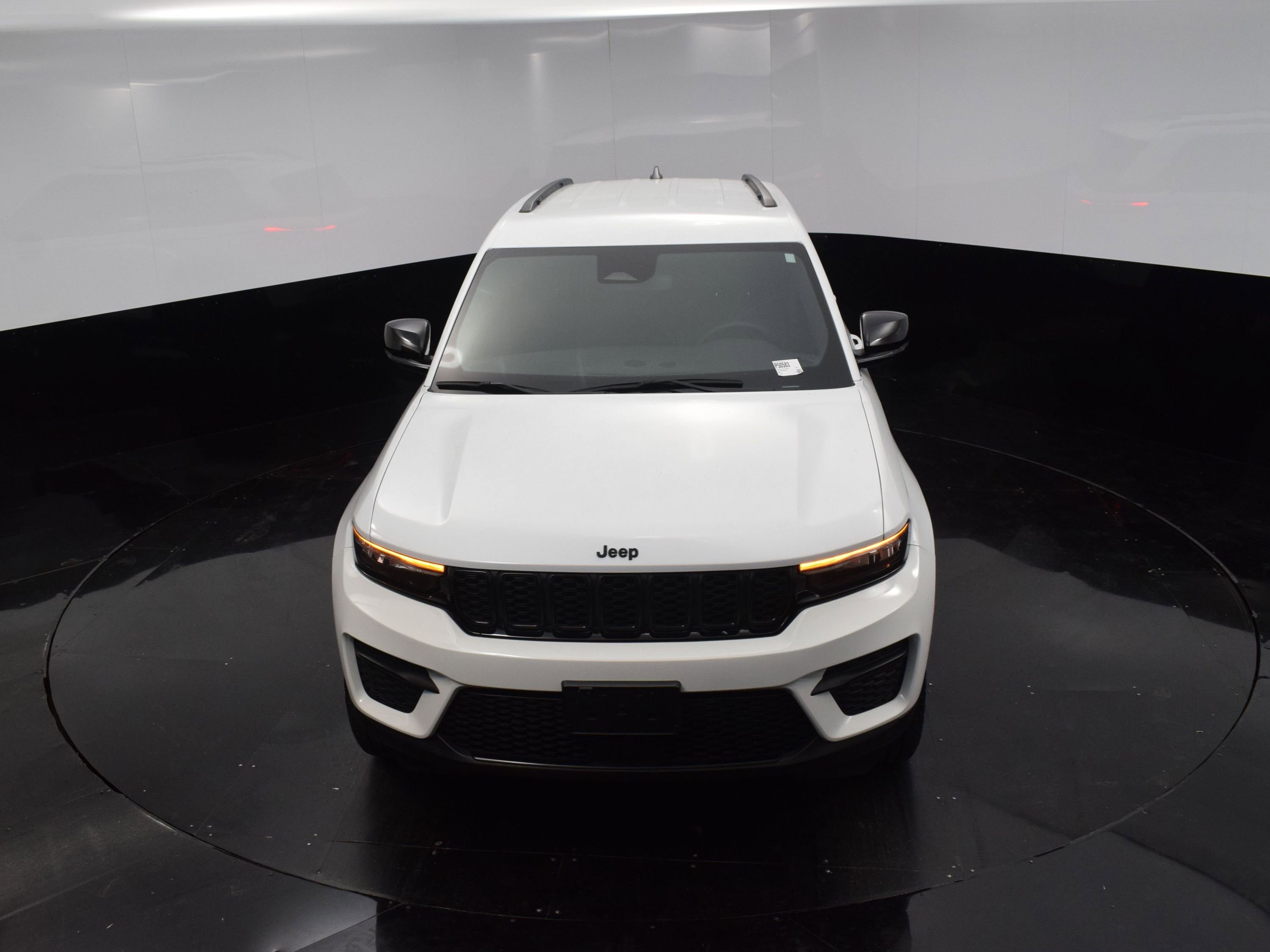 Used 2023 Jeep Grand Cherokee Altitude image 26