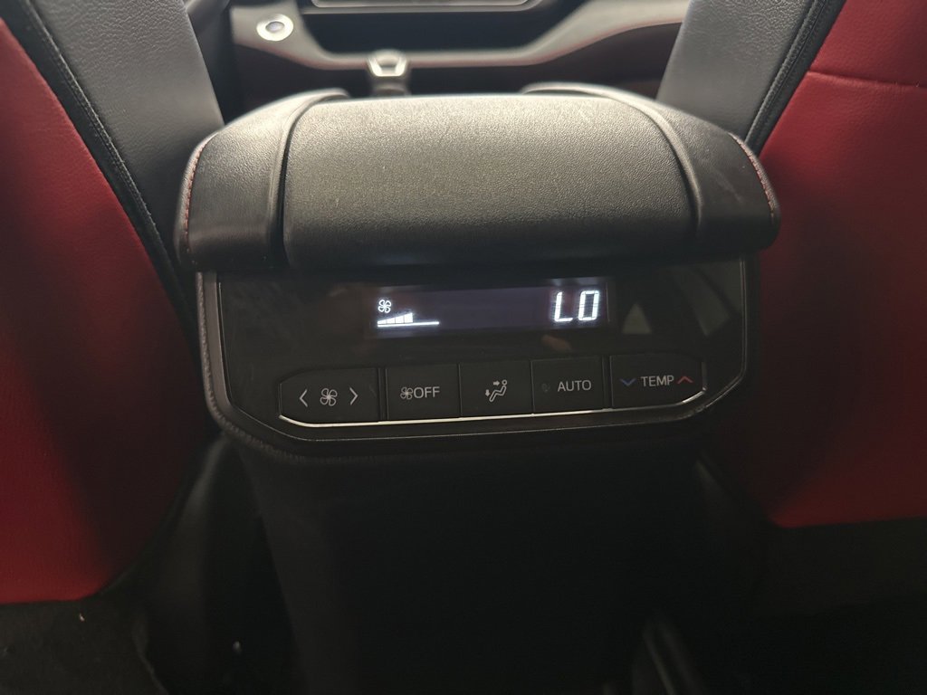 Used 2022 Toyota Highlander XSE image 26