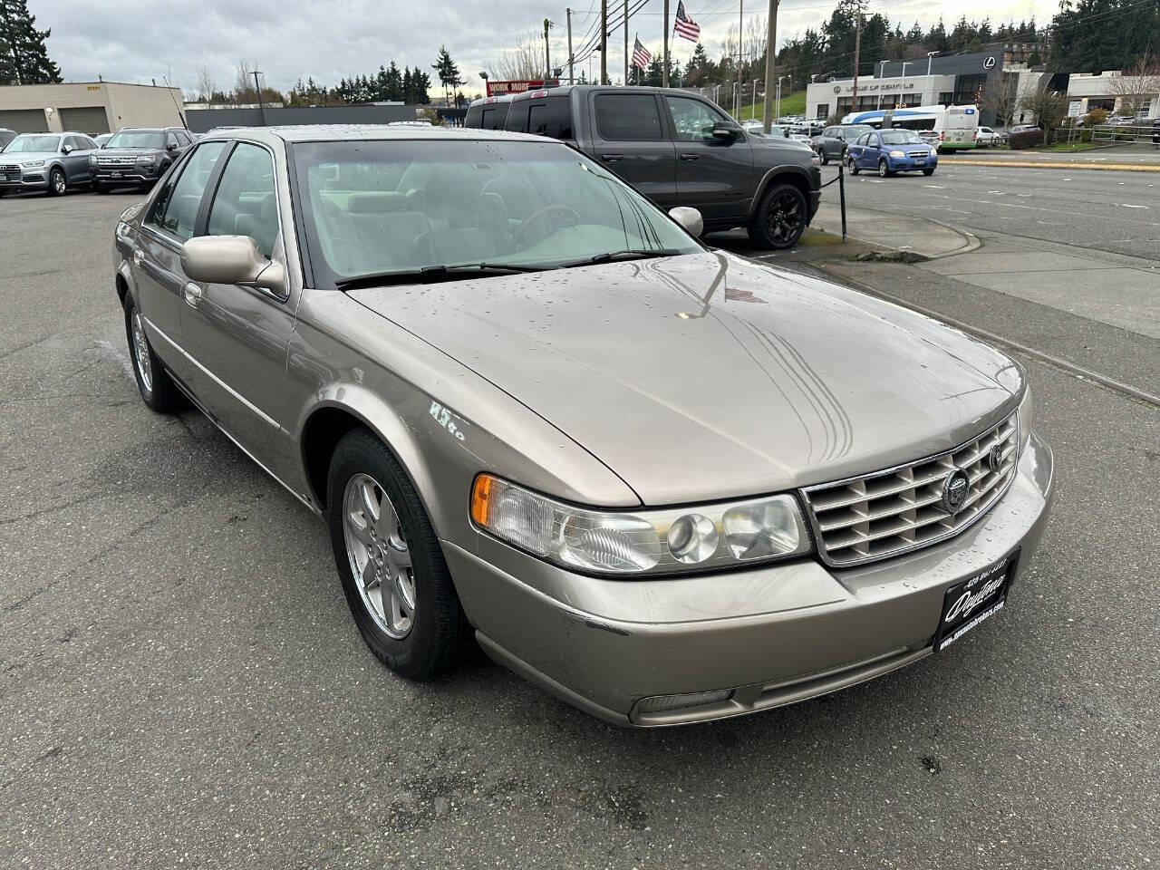 Used 2001 Cadillac Seville STS w/ Luxury Pkg image 9