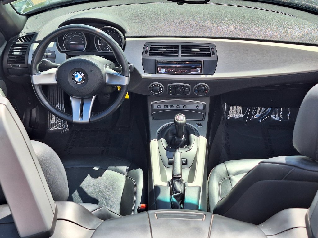 Used 2003 BMW Z4 2.5i RWD image 12