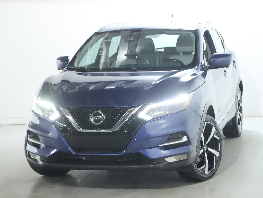 Used 2022 Nissan Rogue Sport SL w/ Premium Package image 3